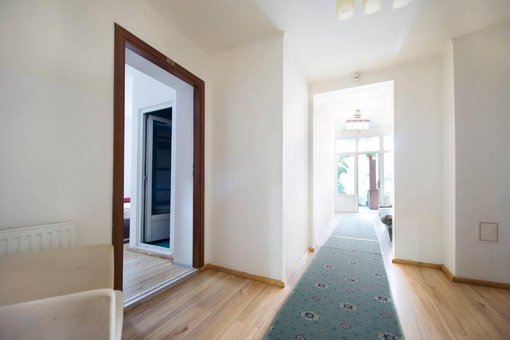 Vila Bradet Buşteni Exteriör bild